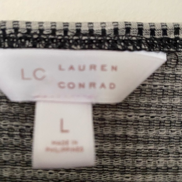 LC Lauren Conrad off the shoulder blouse size L - Picture 2 of 3